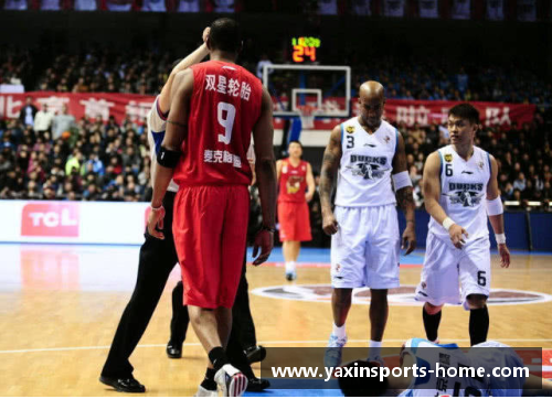姚明入选NBA全明星阵容，成为首位亚洲球员：跨越洲际的篮球传奇